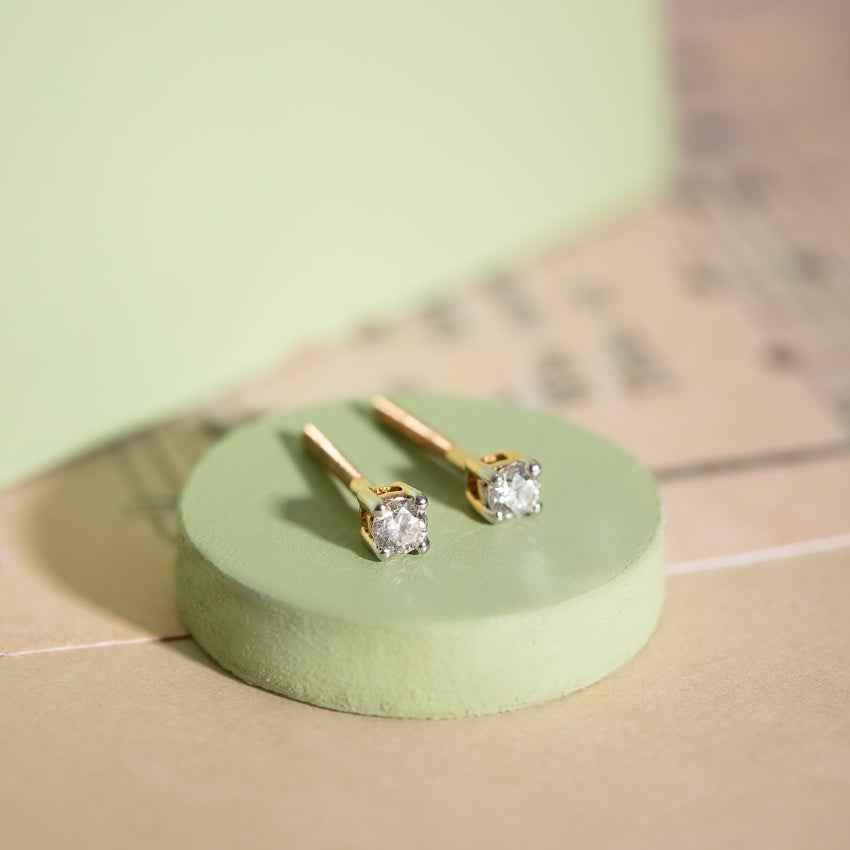 Solitaire Gold Diamond Earrings