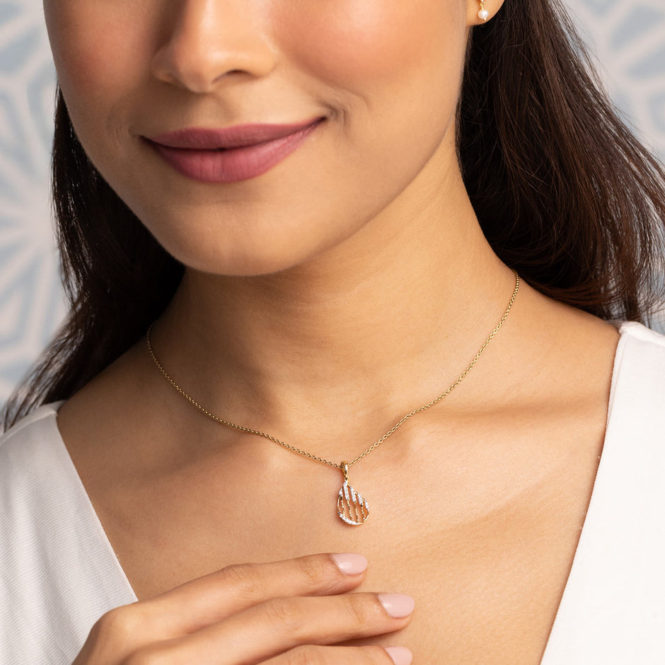 Lattice Teardrop Gold Diamond Pendant