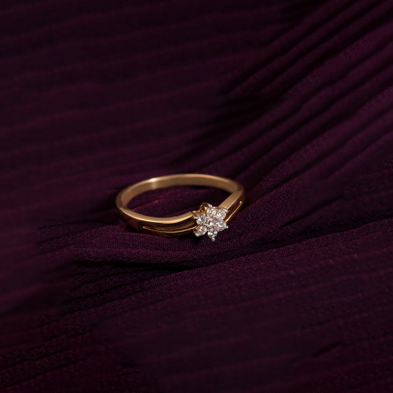 Star Gold Diamond Ring