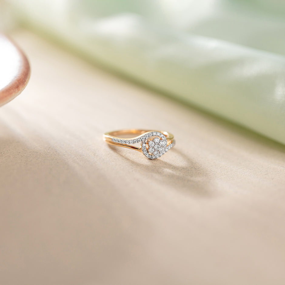 Cluster Gold Diamond Ring
