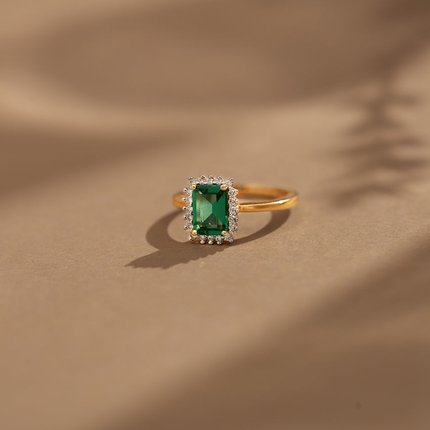 Green Stone Gold Diamond Ring Diana Style