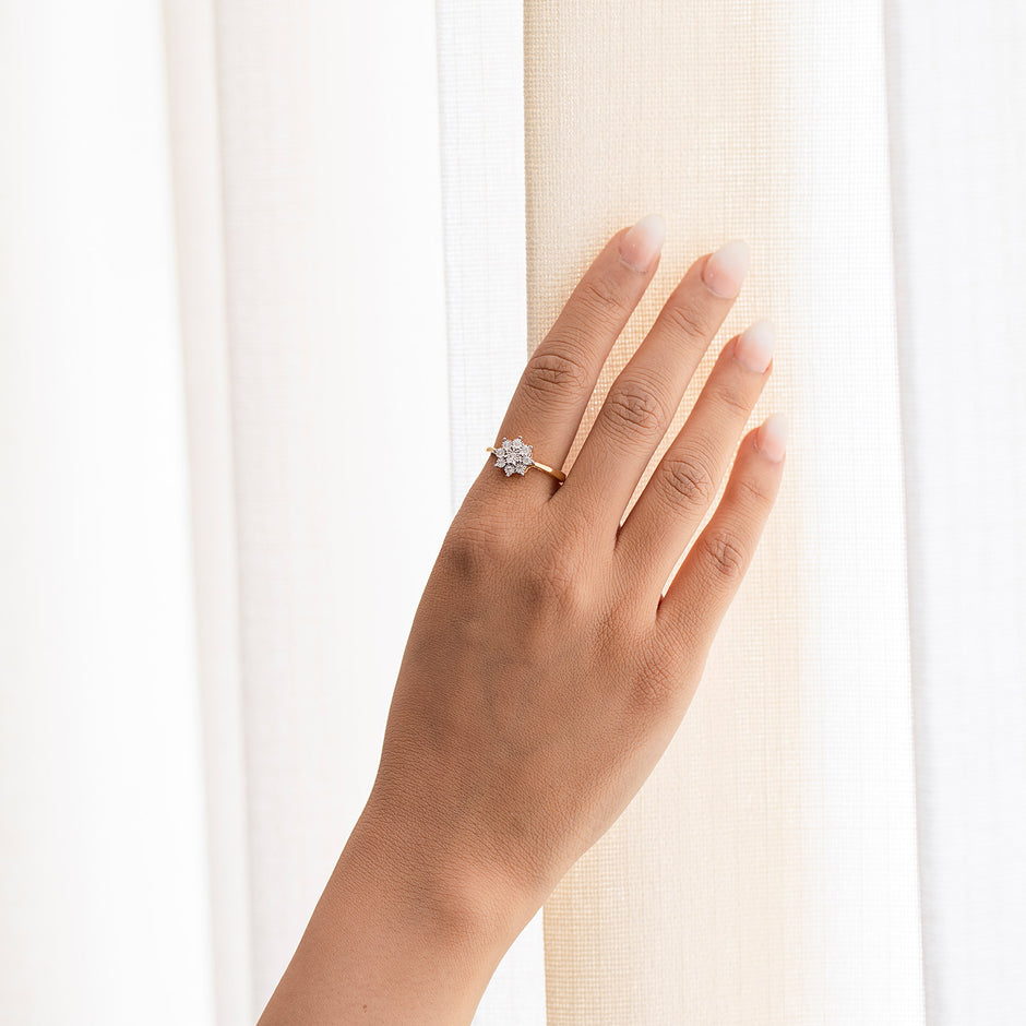 Flower Gold Diamond Ring