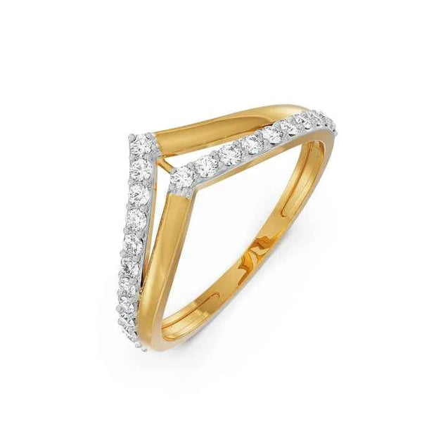Chevron Crown Pavé Gold Diamond Ring