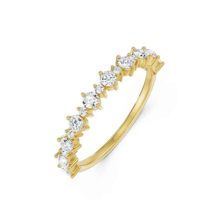 Graduated Round Diamond Gold Ring