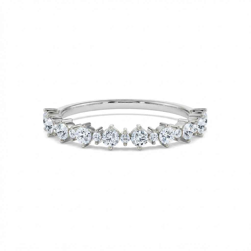 Graduated Round Diamond Gold Ring