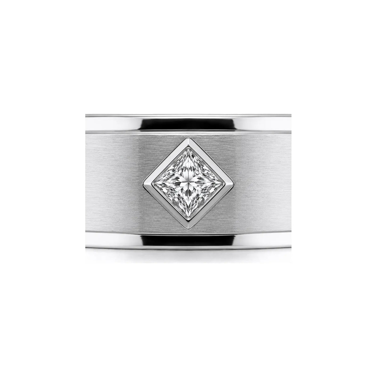 Keystone Princess Men Diamond Ring in white metal, macro diamond detail
