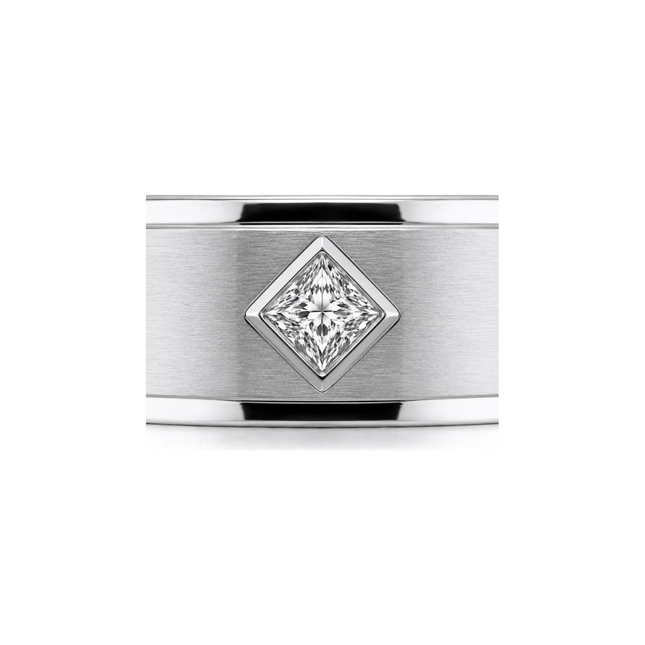 Keystone Princess Men Diamond Ring in white metal, macro diamond detail